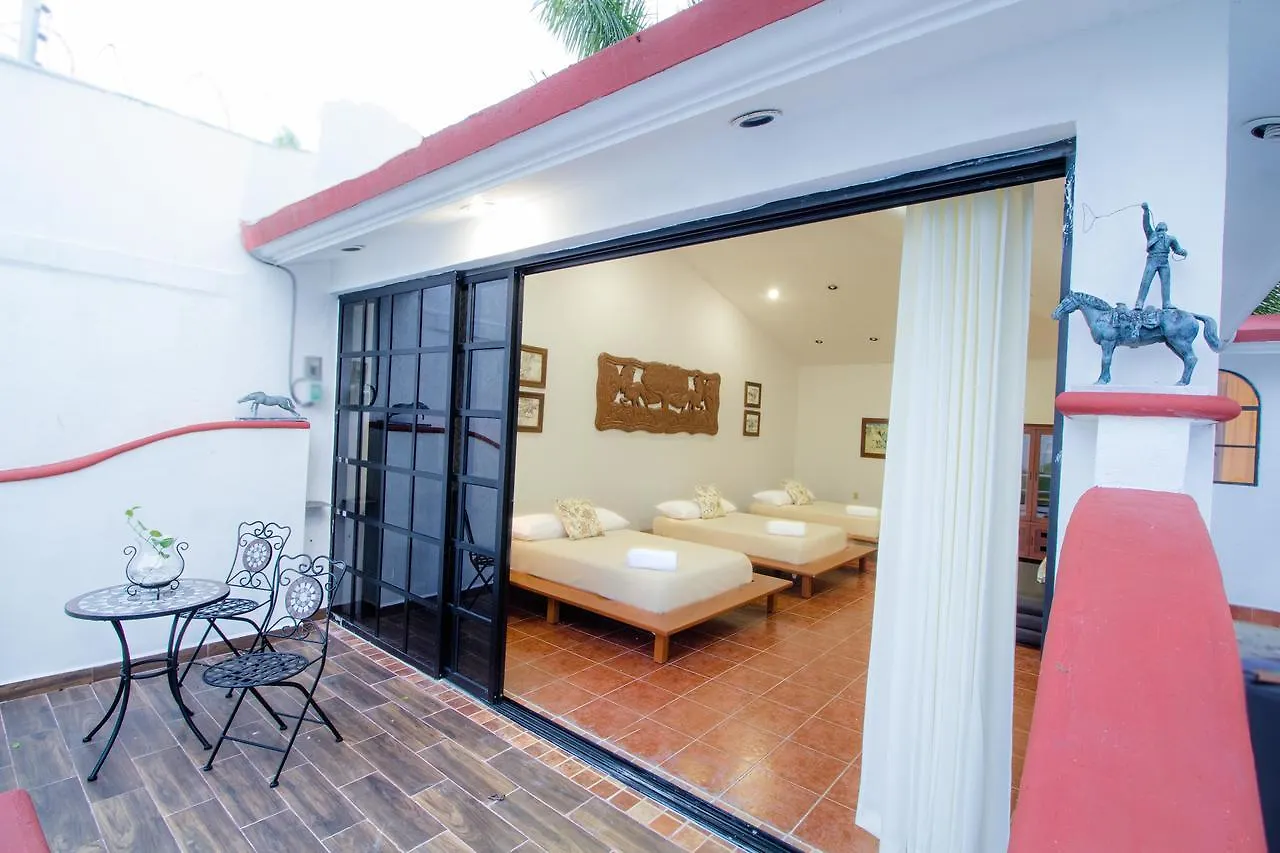 B&B Quinta Juventina 3*, كانكون