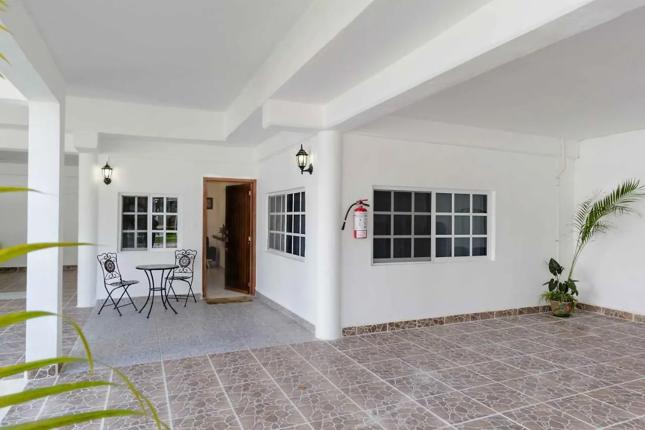 B&B Quinta Juventina 3*, كانكون المكسيك